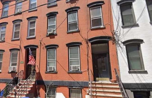 210 9TH ST photos photos