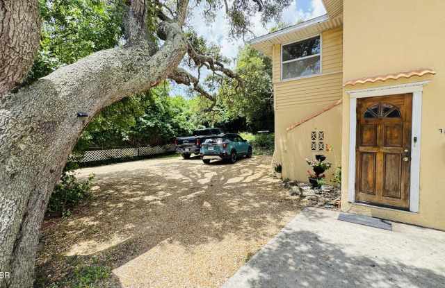 719 N Wild Olive Avenue Gallery 3
