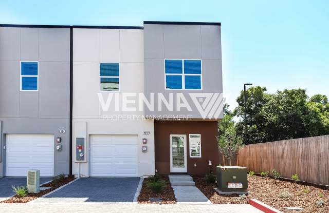 8084 Quiet Knolls Dr Gallery 1