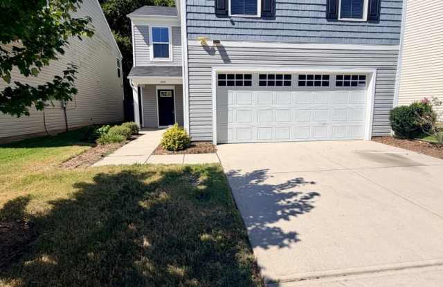 Well Maintained 4BR/2.5BA Home Minutes from Uptown photos photos Well Maintained 4BR/2.5BA Home Minutes from Uptown photos photos