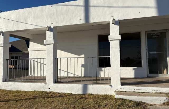 1995 E Main photos photos