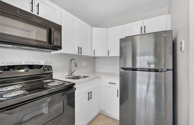 151 SE 6th Ave photos photos