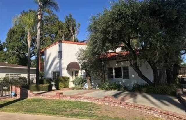 810 Granada Avenue photos photos