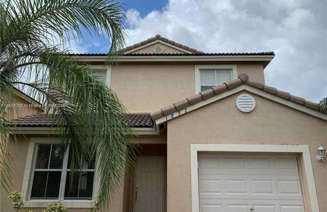 1832 SE 15th St photos photos