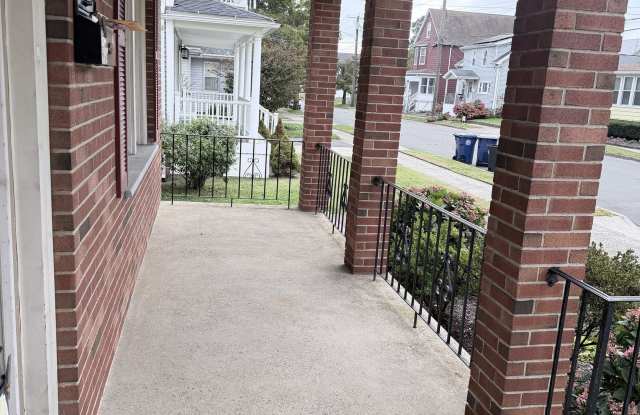 73 Anderson Avenue Gallery 4