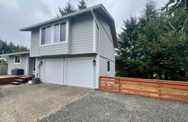 Spacious 4-Bedroom Home in Reedsport photos photos Spacious 4-Bedroom Home in Reedsport photos photos
