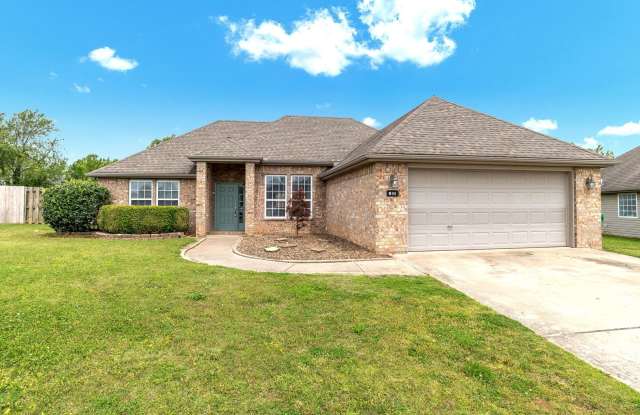 GREAT LOCATION!!! - 611 Jack Perry Drive, Centerton, AR 72719