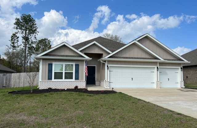 Elite Home in The Preserve - 7982 Silver Maple Drive, East Milton, FL 32583