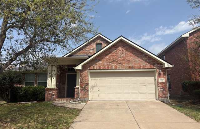 324 Highland Creek Drive - 324 Highland Creek Drive, Wylie, TX 75098