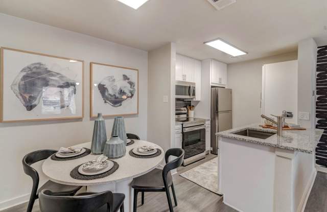 Huntington Glen Apartments Gallery 2