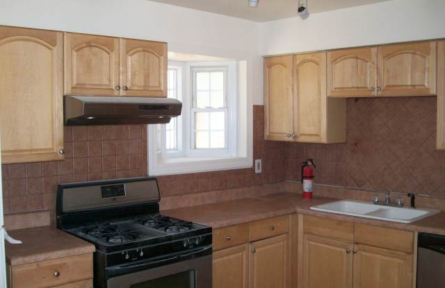 Winslow Home With Bonus Room Gallery 4