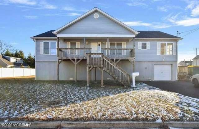 410 Bayview Avenue photos photos