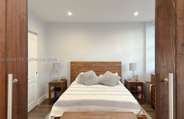 1408 Brickell Bay Dr Gallery 4