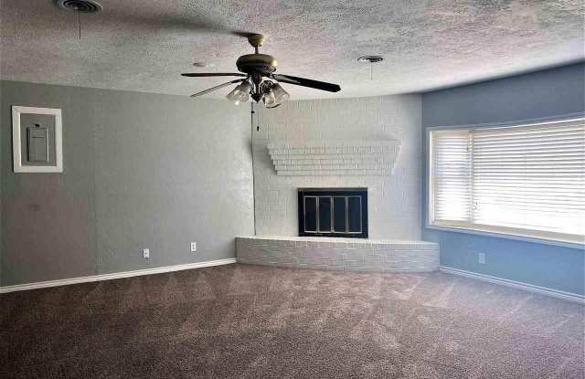 4621 CASCADES DRIVE Gallery 2