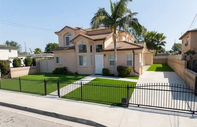 930 S Charlotte Ave photos photos