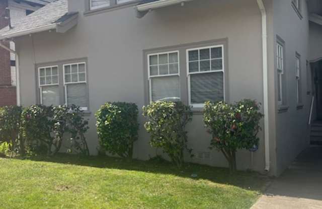 Piedmont Home w/ Large Attic Loft - 31 Hardwick Avenue, Piedmont, CA 94611