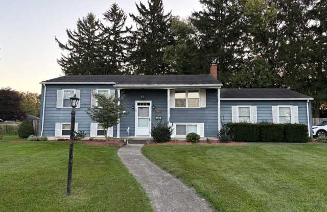 3 Bedroom 2.5 Bath Split Level Home for Rent Gallery 1