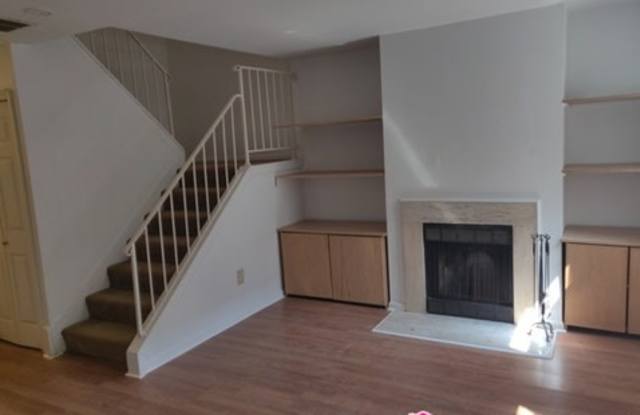 1433 A St North East Gallery 2