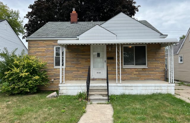 28204 Felician St - 28204 Felician Street, Roseville, MI 48066
