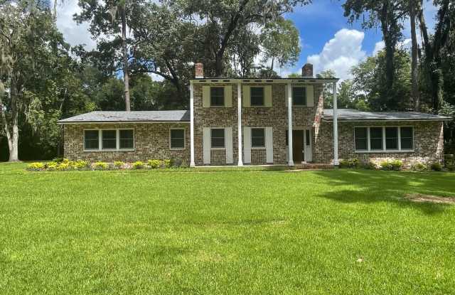 Stunning 3-Bedroom, 2-Bathroom Home with Attached 1-bedroom, full bathroom Suite photos photos