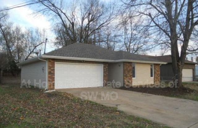 936 S Main - 936 South Main Avenue, Springfield, MO 65806