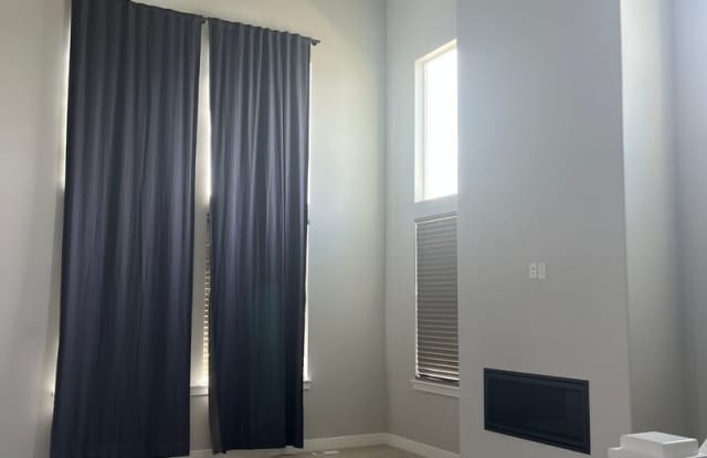 Three Bed, Two and Half Bath Home in Eagle Mountain Gallery 3