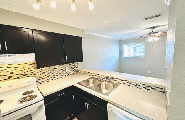 Awesome open Studio Apartments Close to Downtown photos photos