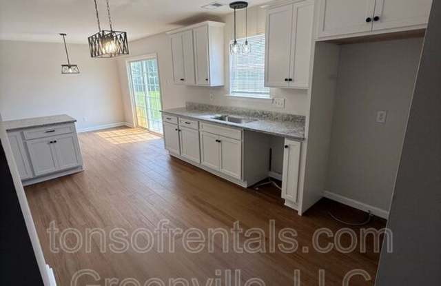 151 Bellweather Drive Gallery 4
