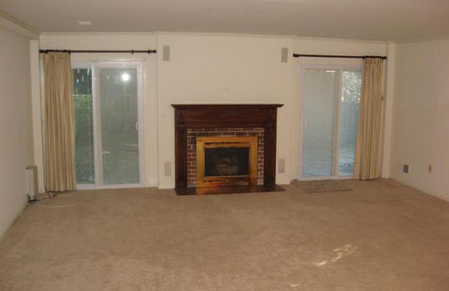 4859 SANGAMORE RD #30 Gallery 3
