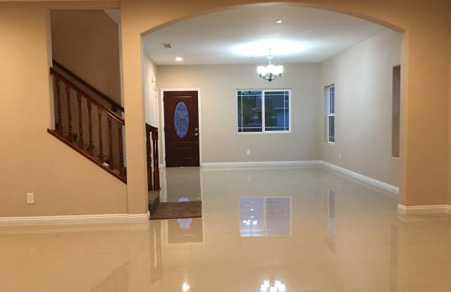 9874 Elwood Court Gallery 3