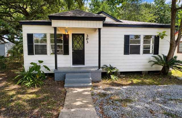 303 Thelma Drive Gallery 1