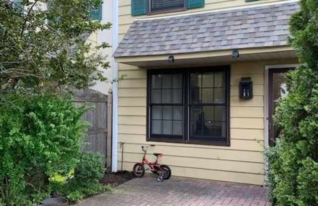 255 LOWRYS LANE photos photos