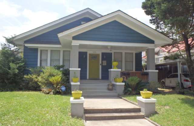 Charming Ardsley Park Three Bedroom Bungalow Gallery 3