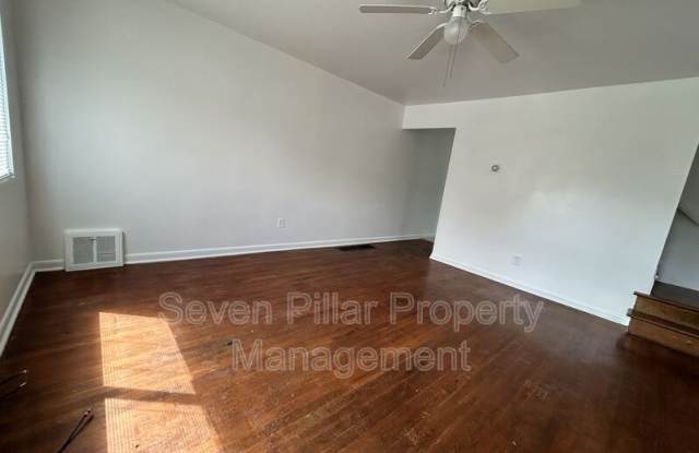 339 S Napoleon Ave Gallery 2