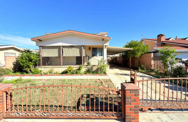 Beautifully Updated San Fernando Home with Gated Entry - 1007 De Foe Street, San Fernando, CA 91340