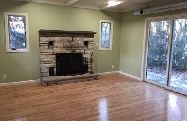 330 Plaza Road - 330 Plaza Road North, Fair Lawn, NJ 07410