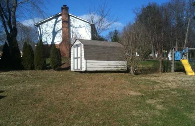 6101 Old Meadow Rd Gallery 2