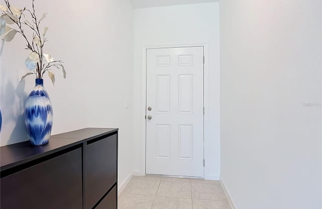 2542 GREY HAWK Drive Gallery 4