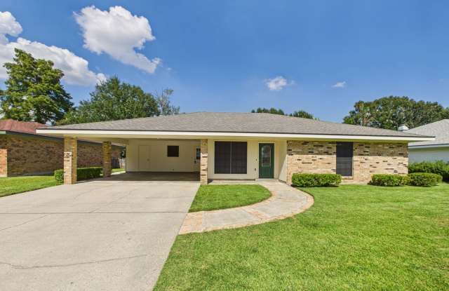 Immaculate 3-bedroom/2-bathroom Home Available Now! photos photos