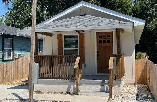 1722 Davis Hwy - 1722 North Davis Highway, Pensacola, FL 32503