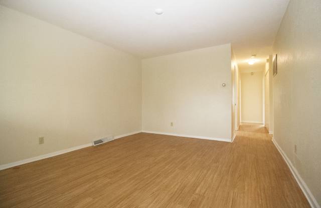 3652 Dixie Dr Gallery 2