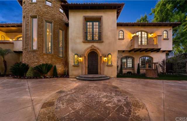 5359 Oak Park Avenue Gallery 2