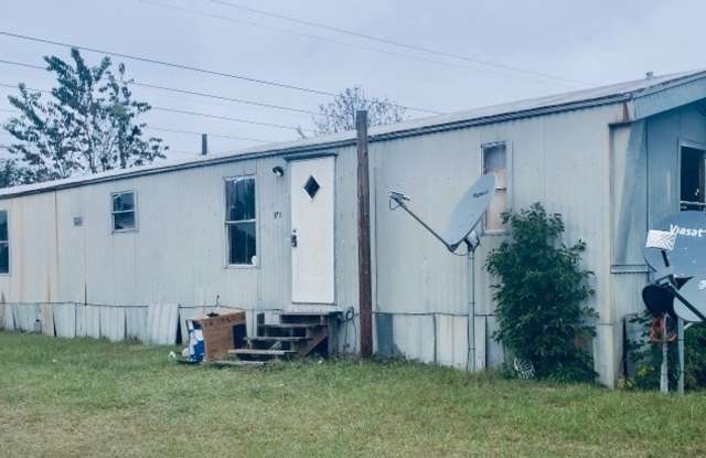Apply Now! Rent this 2 Bedroom 2 Bathroom Home in Aiken! Gallery 1