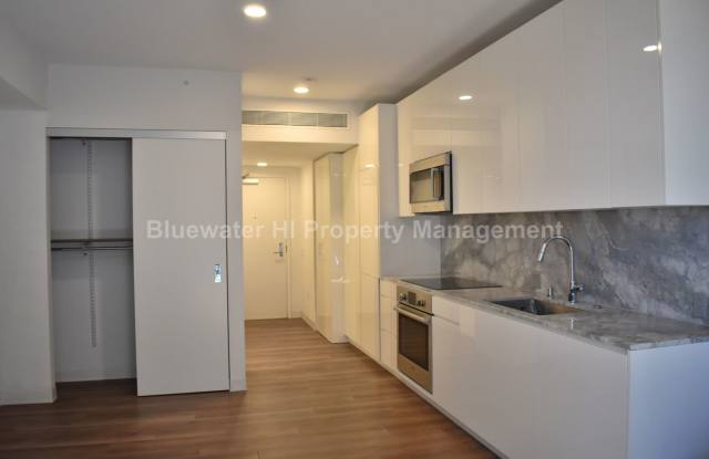 A'ali'i Studio, 1 Bath, 1 Parking w/ Storage Locker Gallery 4