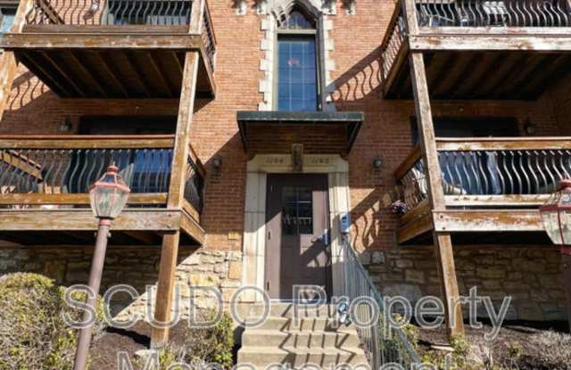 1104 W 46th St - 1104 West 46th Street, Kansas City, MO 64111