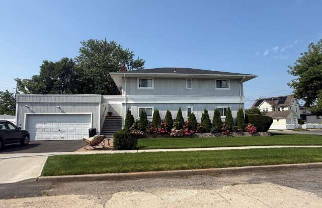 77 Nassau Lane photos photos