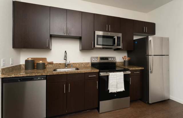 Union at Carrollton Square Apartments Gallery 3