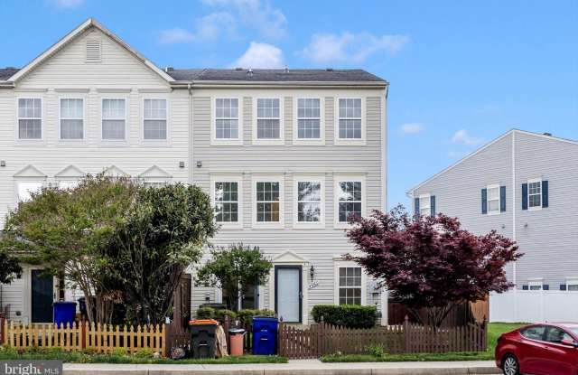 4960 CLARENDON Terrace photos photos