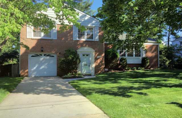 6004 CHATSWORTH LN - 6004 Chatsworth Lane, North Bethesda, MD 20814