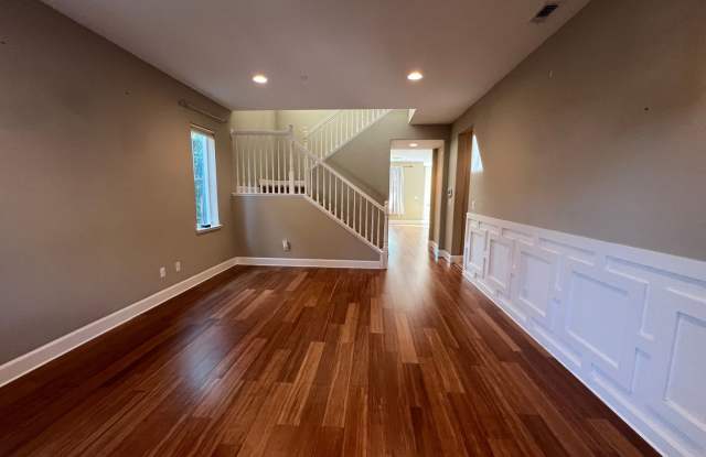 Low traffic street, close to shopping, dining, parks, trails, schools and much more! Gallery 2